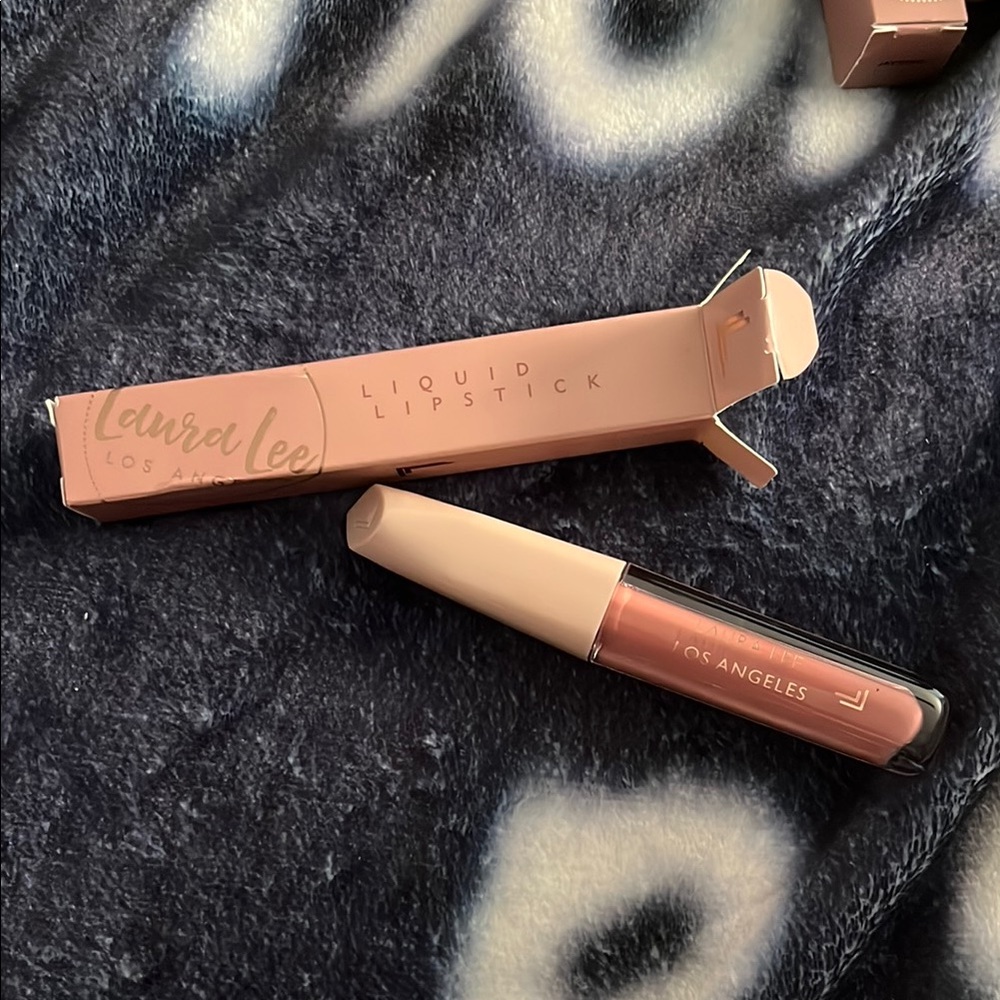 Pink Lipstick Sleek Modern Design NEW